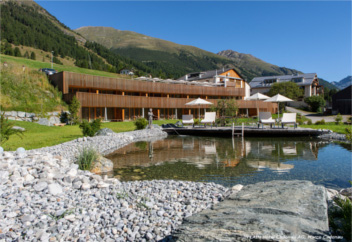 Genussmanufaktur IN LAIN Hotel Cadonau Innovationspreis Naturkalkfarben und -putze von HAGA Naturbaustoffe